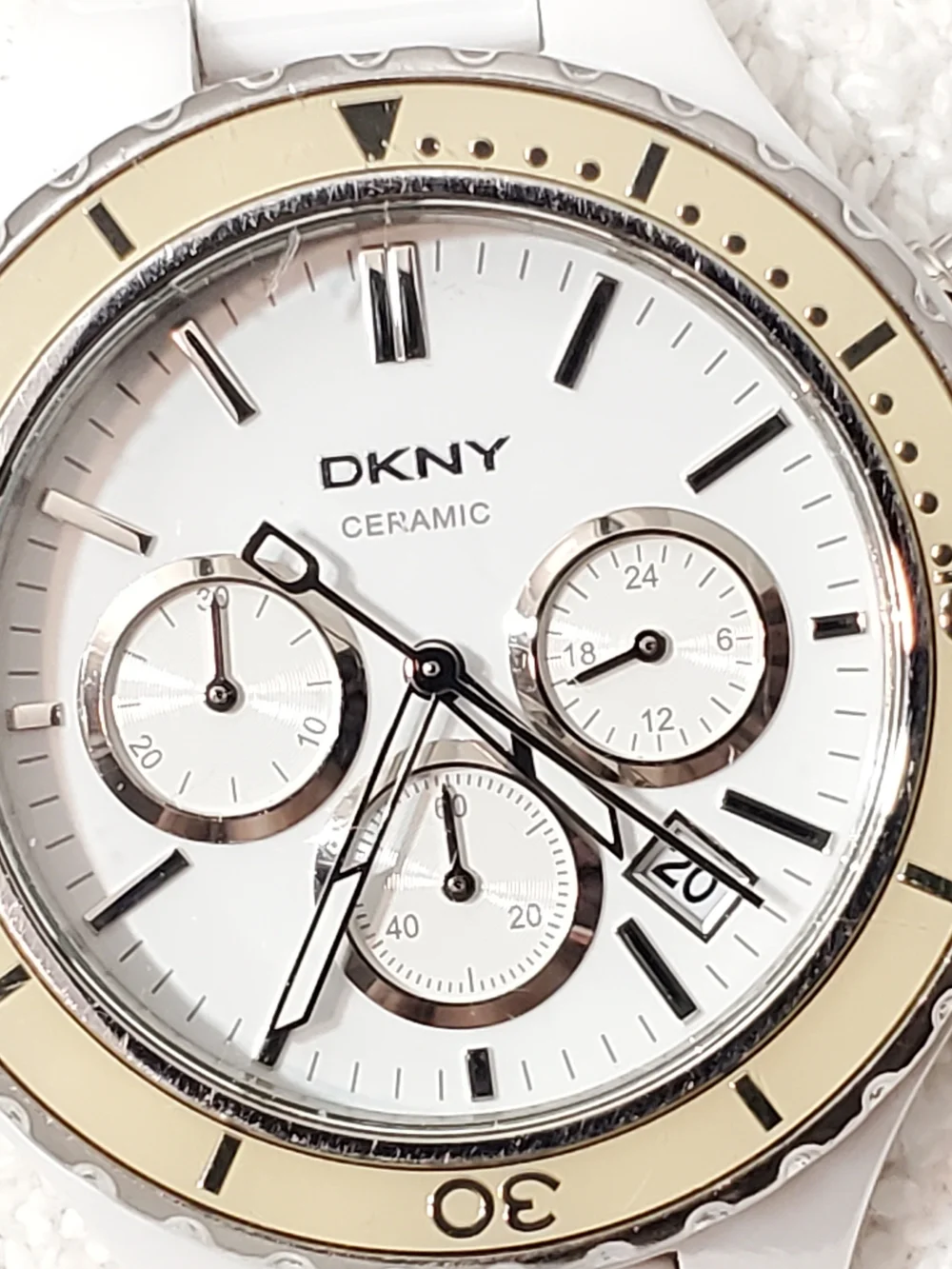 DKNY Ceramic Chronograph Women's White Date Quartz Watch Vintage